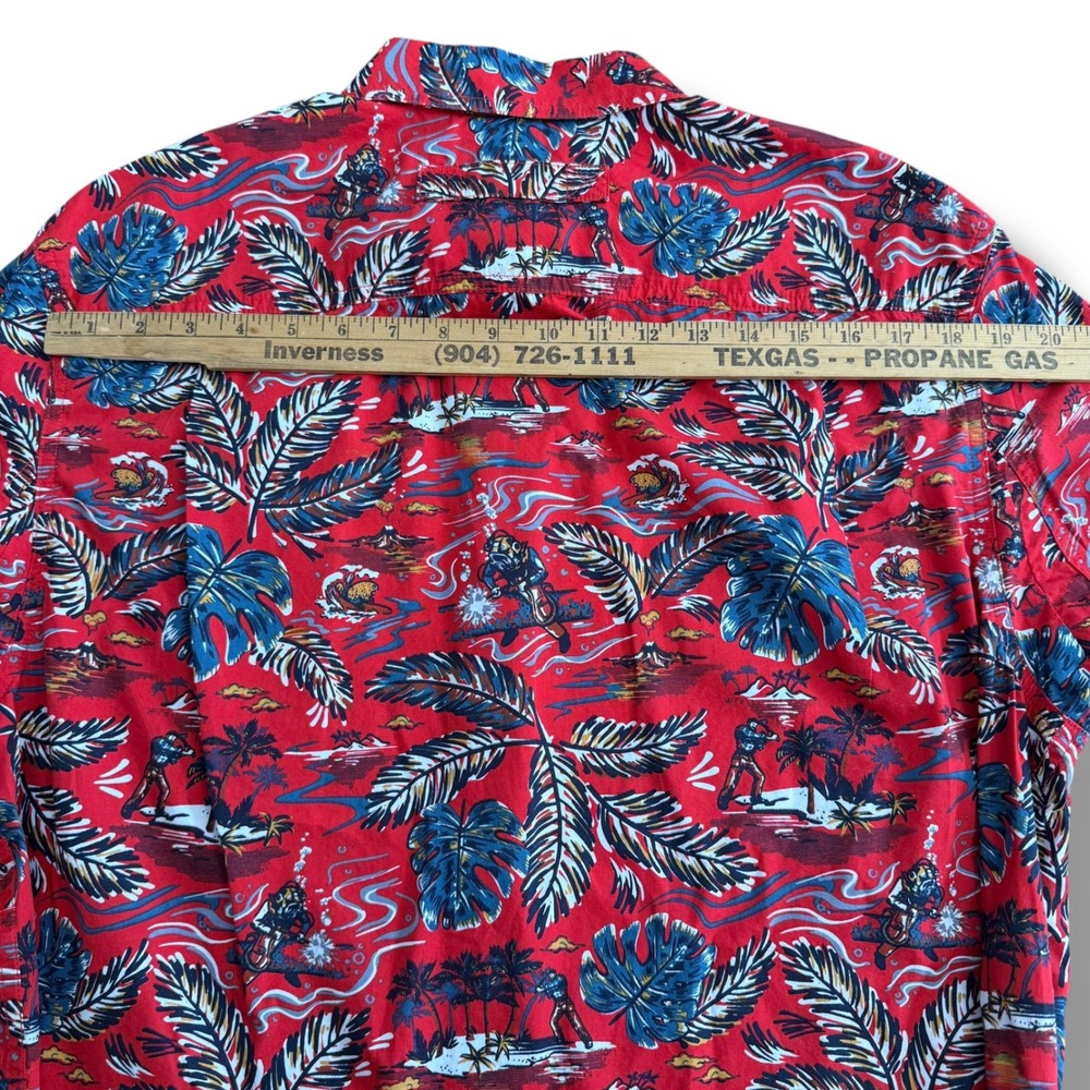 Duluth Trading Co Mens M Short Sleeve Button Up Shirt Hawaiian Print Red - Picture 6 of 8